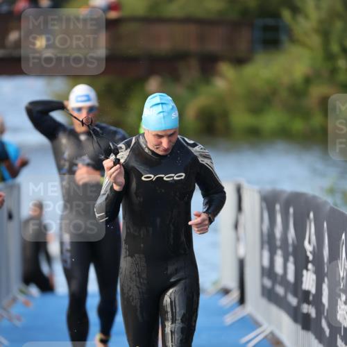 25.08.2024 - Elbe Triathlon Hamburg H.Heesch http://msf.ph/oto/6862348 25.08.2024 09:19:20 Schwimmen 214, 358, 366, 373, 376, 383, 397, 398, 400, 407, 431, 528 meine-sportfotos.de