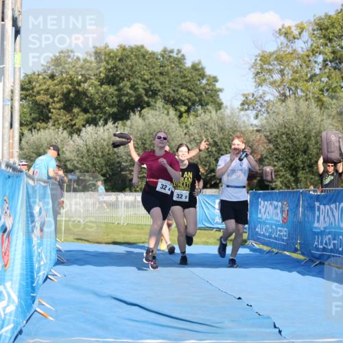 25.08.2024 - Elbe Triathlon Hamburg H.Heesch http://msf.ph/oto/6862373 25.08.2024 17:17:16 Ziel  meine-sportfotos.de