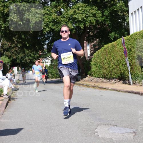 25.08.2024 - 20. Blankeneser Heldenlauf Strokosch-Dieckow http://msf.ph/oto/6862403 25.08.2024 10:20:18 Ziel 6148, 6173, 6207, 6293, 6294, 6513 meine-sportfotos.de