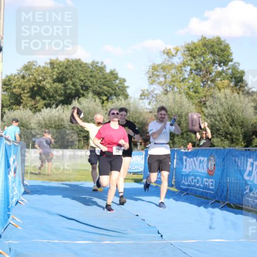 25.08.2024 - Elbe Triathlon Hamburg H.Heesch http://msf.ph/oto/6862408 25.08.2024 17:17:17 Ziel  meine-sportfotos.de