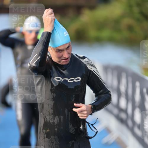 25.08.2024 - Elbe Triathlon Hamburg H.Heesch http://msf.ph/oto/6862412 25.08.2024 09:19:22 Schwimmen 214, 358, 366, 373, 376, 383, 397, 398, 400, 407, 431, 528 meine-sportfotos.de
