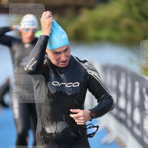 25.08.2024 - Elbe Triathlon Hamburg H.Heesch http://msf.ph/oto/6862417 25.08.2024 09:19:22 Schwimmen 214, 358, 366, 373, 376, 383, 397, 398, 400, 407, 431, 528 meine-sportfotos.de