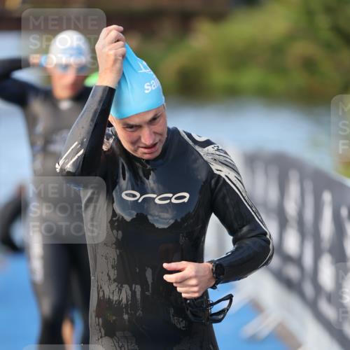 25.08.2024 - Elbe Triathlon Hamburg H.Heesch http://msf.ph/oto/6862420 25.08.2024 09:19:22 Schwimmen 214, 358, 366, 373, 376, 383, 397, 398, 400, 407, 431, 528 meine-sportfotos.de