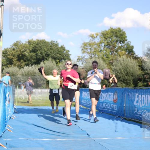 25.08.2024 - Elbe Triathlon Hamburg H.Heesch http://msf.ph/oto/6862426 25.08.2024 17:17:17 Ziel  meine-sportfotos.de