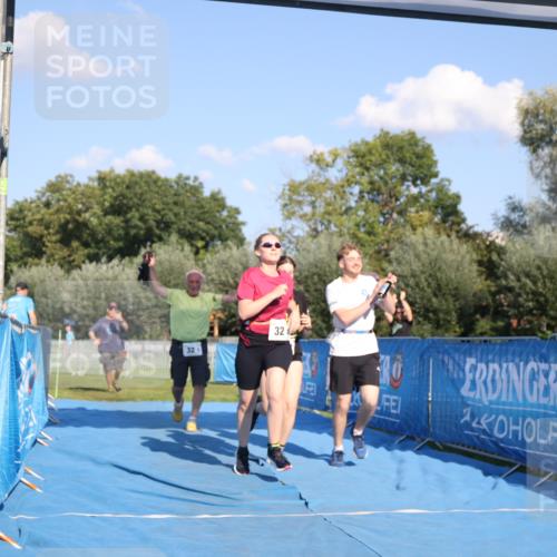 25.08.2024 - Elbe Triathlon Hamburg H.Heesch http://msf.ph/oto/6862449 25.08.2024 17:17:18 Ziel  meine-sportfotos.de