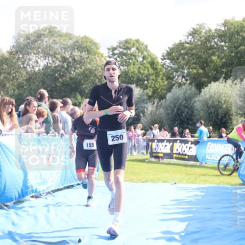 25.08.2024 - Elbe Triathlon Hamburg H.Heesch http://msf.ph/oto/6862450 25.08.2024 11:06:24 Ziel 155, 250 meine-sportfotos.de