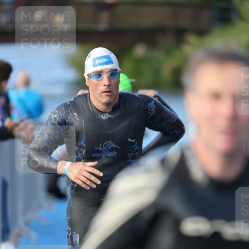 25.08.2024 - Elbe Triathlon Hamburg H.Heesch http://msf.ph/oto/6862466 25.08.2024 09:19:23 Schwimmen 214, 358, 366, 373, 376, 383, 397, 398, 400, 407, 431, 528 meine-sportfotos.de