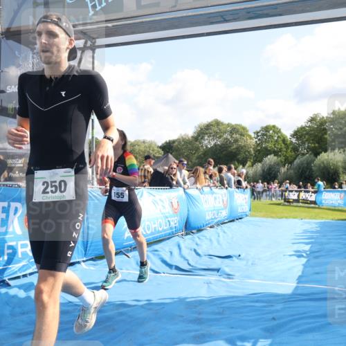 25.08.2024 - Elbe Triathlon Hamburg H.Heesch http://msf.ph/oto/6862479 25.08.2024 11:06:26 Ziel 155, 250 meine-sportfotos.de