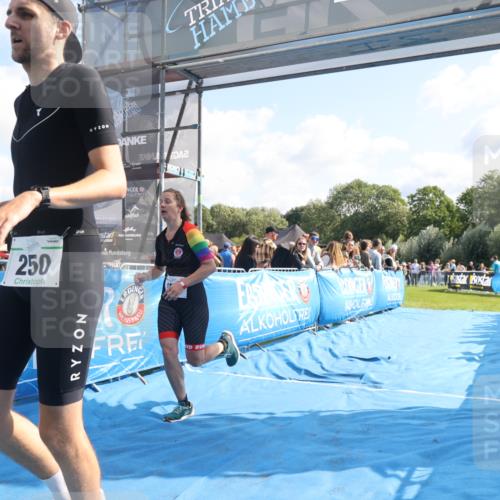 25.08.2024 - Elbe Triathlon Hamburg H.Heesch http://msf.ph/oto/6862496 25.08.2024 11:06:26 Ziel 155, 250 meine-sportfotos.de