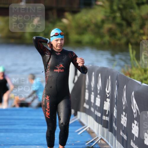 25.08.2024 - Elbe Triathlon Hamburg H.Heesch http://msf.ph/oto/6862505 25.08.2024 09:29:49 Schwimmen 451, 463, 506, 508 meine-sportfotos.de