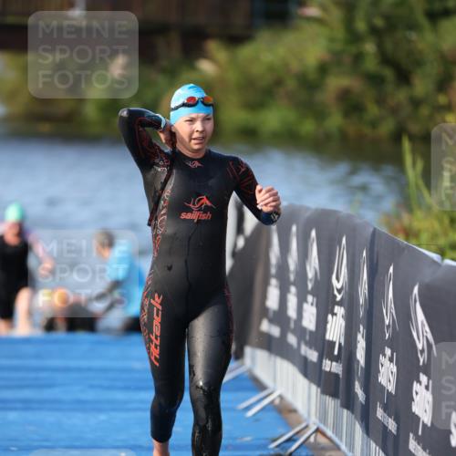 25.08.2024 - Elbe Triathlon Hamburg H.Heesch http://msf.ph/oto/6862512 25.08.2024 09:29:49 Schwimmen 451, 463, 506, 508 meine-sportfotos.de
