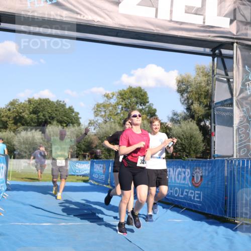 25.08.2024 - Elbe Triathlon Hamburg H.Heesch http://msf.ph/oto/6862514 25.08.2024 17:17:18 Ziel  meine-sportfotos.de