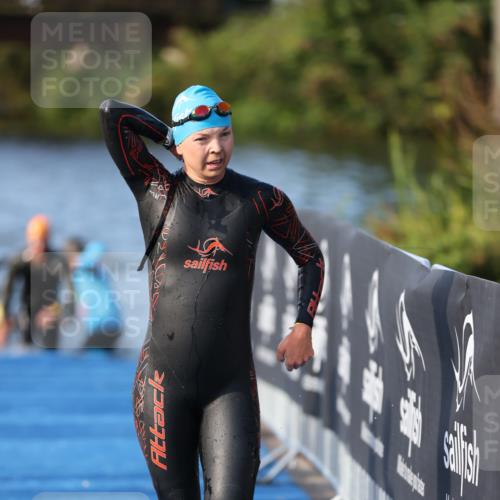 25.08.2024 - Elbe Triathlon Hamburg H.Heesch http://msf.ph/oto/6862523 25.08.2024 09:29:50 Schwimmen 451, 463, 506, 508 meine-sportfotos.de
