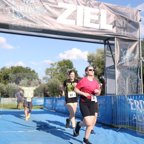 25.08.2024 - Elbe Triathlon Hamburg H.Heesch http://msf.ph/oto/6862544 25.08.2024 17:17:19 Ziel  meine-sportfotos.de