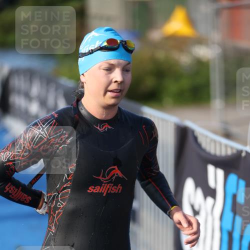 25.08.2024 - Elbe Triathlon Hamburg H.Heesch http://msf.ph/oto/6862545 25.08.2024 09:29:52 Schwimmen 451, 463, 506, 508, 548 meine-sportfotos.de