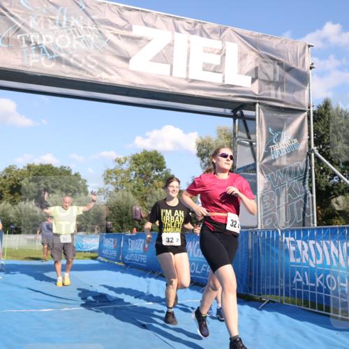 25.08.2024 - Elbe Triathlon Hamburg H.Heesch http://msf.ph/oto/6862554 25.08.2024 17:17:19 Ziel  meine-sportfotos.de