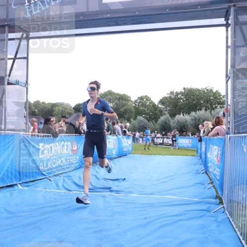 25.08.2024 - Elbe Triathlon Hamburg H.Heesch http://msf.ph/oto/6862564 25.08.2024 11:06:49 Ziel 563 meine-sportfotos.de
