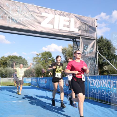 25.08.2024 - Elbe Triathlon Hamburg H.Heesch http://msf.ph/oto/6862565 25.08.2024 17:17:19 Ziel  meine-sportfotos.de