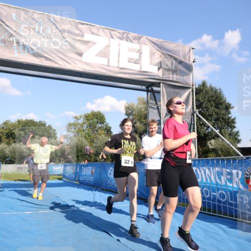 25.08.2024 - Elbe Triathlon Hamburg H.Heesch http://msf.ph/oto/6862576 25.08.2024 17:17:19 Ziel  meine-sportfotos.de