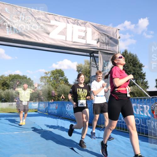 25.08.2024 - Elbe Triathlon Hamburg H.Heesch http://msf.ph/oto/6862584 25.08.2024 17:17:19 Ziel  meine-sportfotos.de