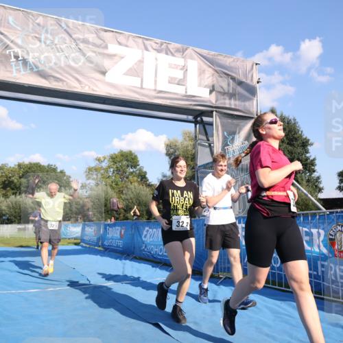 25.08.2024 - Elbe Triathlon Hamburg H.Heesch http://msf.ph/oto/6862586 25.08.2024 17:17:19 Ziel  meine-sportfotos.de