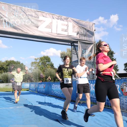 25.08.2024 - Elbe Triathlon Hamburg H.Heesch http://msf.ph/oto/6862591 25.08.2024 17:17:19 Ziel  meine-sportfotos.de