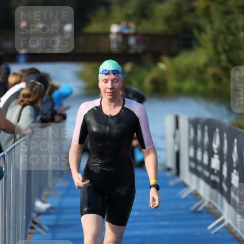25.08.2024 - Elbe Triathlon Hamburg H.Heesch http://msf.ph/oto/6862600 25.08.2024 09:29:57 Schwimmen 451, 463, 506, 508, 548, 553 meine-sportfotos.de