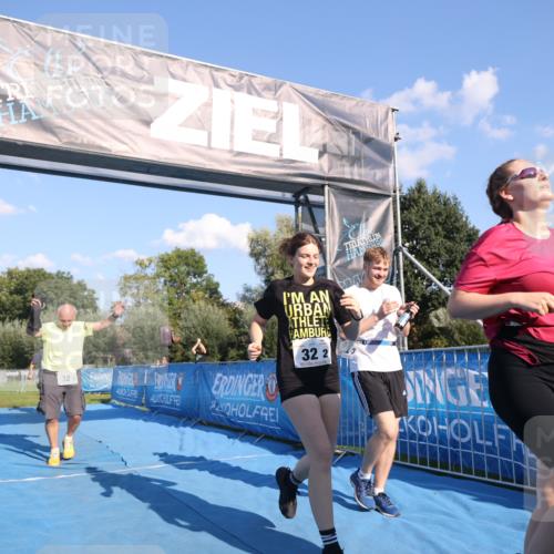 25.08.2024 - Elbe Triathlon Hamburg H.Heesch http://msf.ph/oto/6862606 25.08.2024 17:17:19 Ziel  meine-sportfotos.de