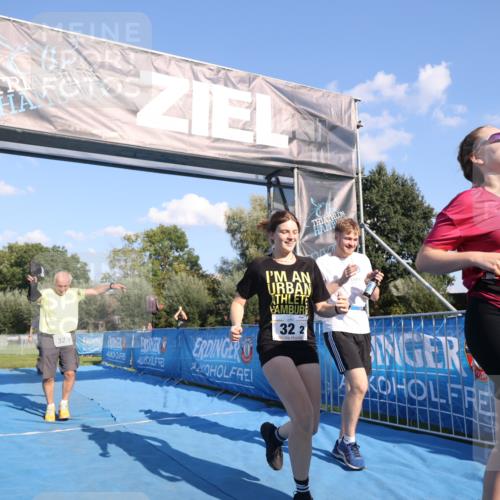 25.08.2024 - Elbe Triathlon Hamburg H.Heesch http://msf.ph/oto/6862610 25.08.2024 17:17:19 Ziel  meine-sportfotos.de
