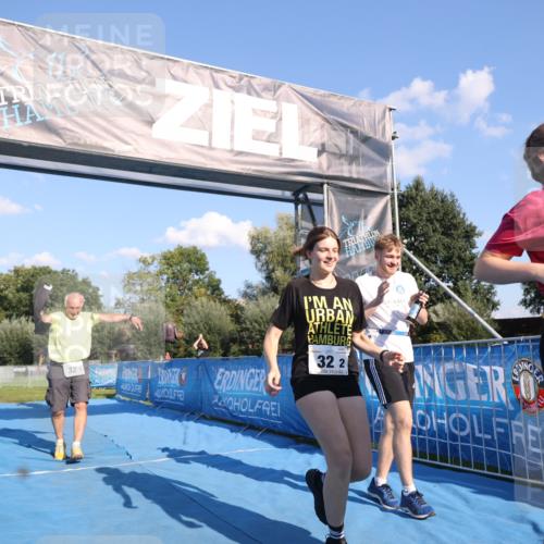 25.08.2024 - Elbe Triathlon Hamburg H.Heesch http://msf.ph/oto/6862614 25.08.2024 17:17:20 Ziel  meine-sportfotos.de