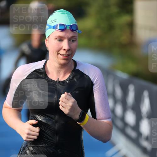 25.08.2024 - Elbe Triathlon Hamburg H.Heesch http://msf.ph/oto/6862644 25.08.2024 09:29:58 Schwimmen 451, 452, 463, 506, 508, 534, 548, 553 meine-sportfotos.de