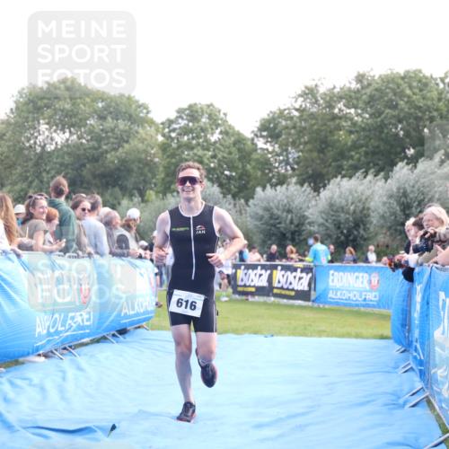 25.08.2024 - Elbe Triathlon Hamburg H.Heesch http://msf.ph/oto/6862656 25.08.2024 11:07:01 Ziel 126, 616 meine-sportfotos.de