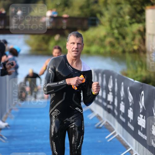 25.08.2024 - Elbe Triathlon Hamburg H.Heesch http://msf.ph/oto/6862658 25.08.2024 09:30:00 Schwimmen 451, 452, 463, 470, 506, 508, 534, 548, 553 meine-sportfotos.de