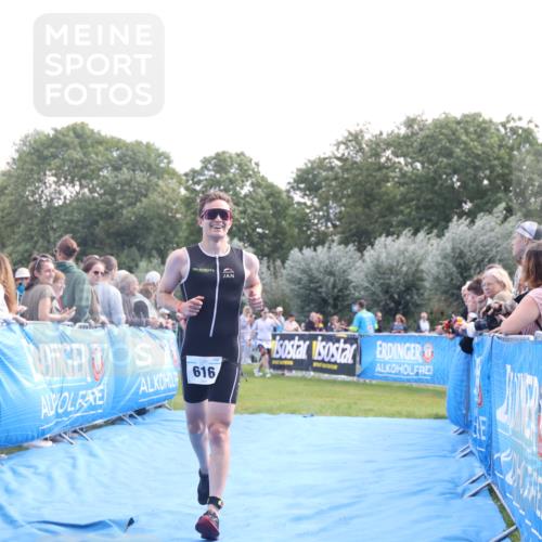 25.08.2024 - Elbe Triathlon Hamburg H.Heesch http://msf.ph/oto/6862668 25.08.2024 11:07:01 Ziel 126, 616 meine-sportfotos.de