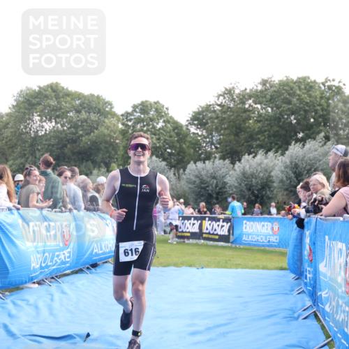 25.08.2024 - Elbe Triathlon Hamburg H.Heesch http://msf.ph/oto/6862674 25.08.2024 11:07:01 Ziel 126, 616 meine-sportfotos.de
