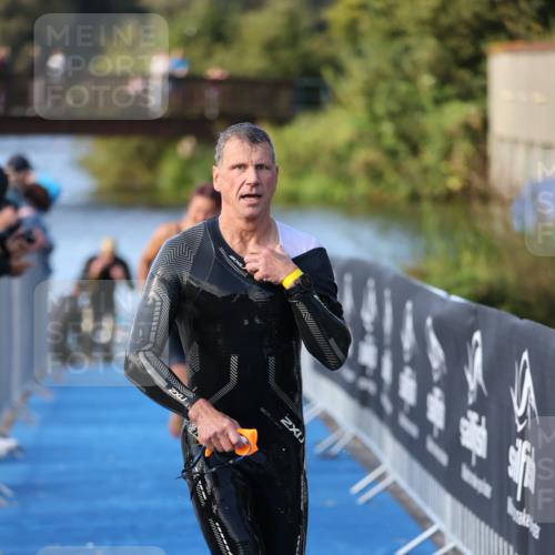 25.08.2024 - Elbe Triathlon Hamburg H.Heesch http://msf.ph/oto/6862675 25.08.2024 09:30:01 Schwimmen 451, 452, 463, 470, 506, 508, 534, 548, 553 meine-sportfotos.de