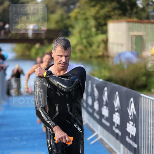 25.08.2024 - Elbe Triathlon Hamburg H.Heesch http://msf.ph/oto/6862685 25.08.2024 09:30:01 Schwimmen 451, 452, 463, 470, 506, 508, 534, 548, 553 meine-sportfotos.de