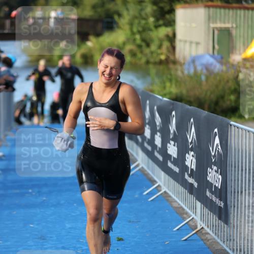 25.08.2024 - Elbe Triathlon Hamburg H.Heesch http://msf.ph/oto/6862716 25.08.2024 09:30:03 Schwimmen 451, 452, 463, 470, 506, 508, 534, 548, 553 meine-sportfotos.de