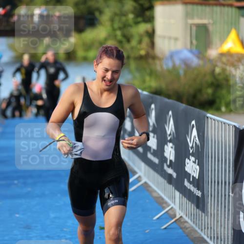 25.08.2024 - Elbe Triathlon Hamburg H.Heesch http://msf.ph/oto/6862732 25.08.2024 09:30:03 Schwimmen 451, 452, 463, 470, 506, 508, 534, 548, 553 meine-sportfotos.de