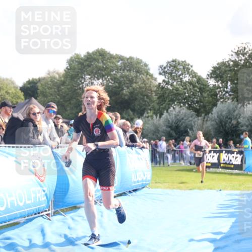 25.08.2024 - Elbe Triathlon Hamburg H.Heesch http://msf.ph/oto/6862739 25.08.2024 11:07:12 Ziel 145, 181, 211 meine-sportfotos.de