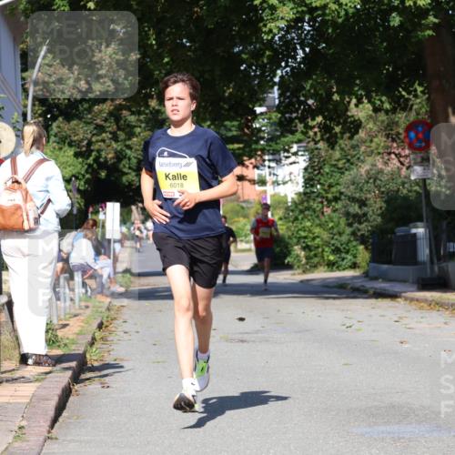 25.08.2024 - 20. Blankeneser Heldenlauf Strokosch-Dieckow http://msf.ph/oto/6862758 25.08.2024 10:21:35 Ziel 6018, 6142 meine-sportfotos.de