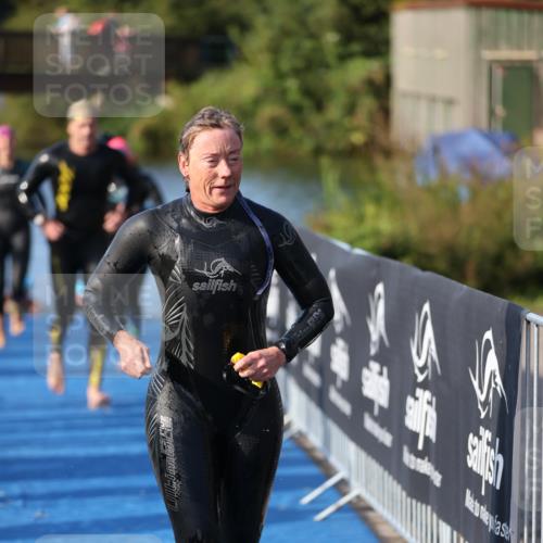 25.08.2024 - Elbe Triathlon Hamburg H.Heesch http://msf.ph/oto/6862761 25.08.2024 09:30:08 Schwimmen 451, 452, 463, 470, 506, 508, 515, 534, 548, 553 meine-sportfotos.de