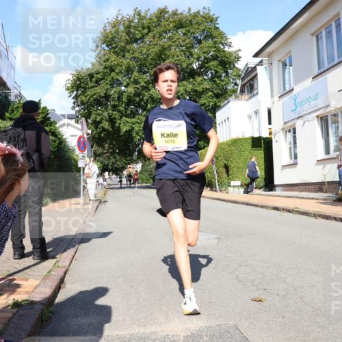 25.08.2024 - 20. Blankeneser Heldenlauf Strokosch-Dieckow http://msf.ph/oto/6862782 25.08.2024 10:21:37 Ziel 6018, 6142 meine-sportfotos.de