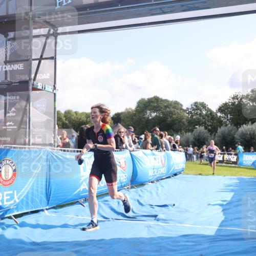 25.08.2024 - Elbe Triathlon Hamburg H.Heesch http://msf.ph/oto/6862784 25.08.2024 11:07:13 Ziel 145, 181, 211 meine-sportfotos.de