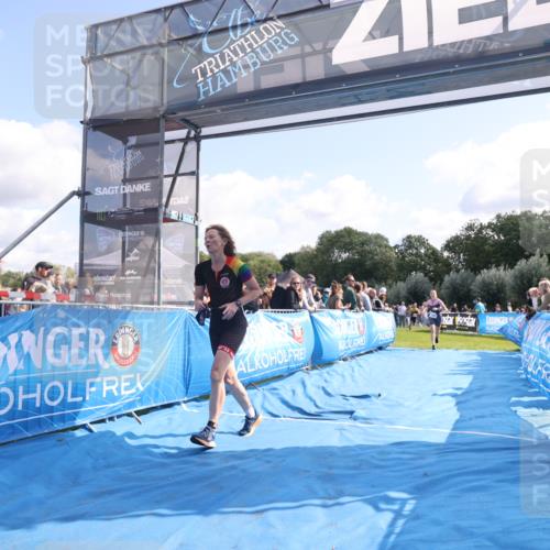 25.08.2024 - Elbe Triathlon Hamburg H.Heesch http://msf.ph/oto/6862795 25.08.2024 11:07:13 Ziel 145, 181, 211 meine-sportfotos.de