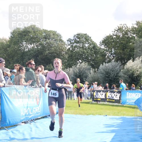 25.08.2024 - Elbe Triathlon Hamburg H.Heesch http://msf.ph/oto/6862805 25.08.2024 11:07:15 Ziel 145, 181, 211 meine-sportfotos.de