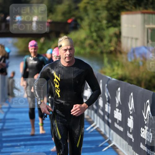 25.08.2024 - Elbe Triathlon Hamburg H.Heesch http://msf.ph/oto/6862827 25.08.2024 09:30:11 Schwimmen 411, 451, 452, 463, 470, 508, 515, 534, 548, 553 meine-sportfotos.de