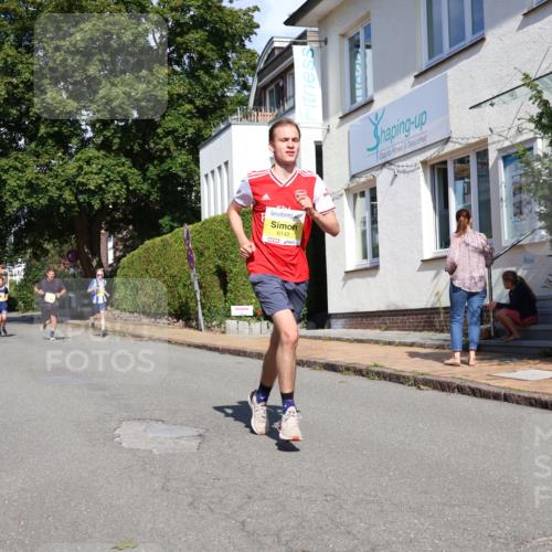 25.08.2024 - 20. Blankeneser Heldenlauf Strokosch-Dieckow http://msf.ph/oto/6862829 25.08.2024 10:21:45 Ziel 6142, 6246, 6532 meine-sportfotos.de