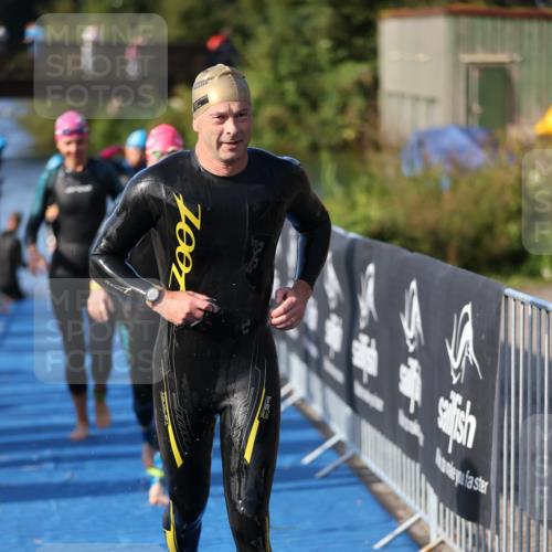 25.08.2024 - Elbe Triathlon Hamburg H.Heesch http://msf.ph/oto/6862836 25.08.2024 09:30:11 Schwimmen 411, 451, 452, 463, 470, 508, 515, 534, 548, 553 meine-sportfotos.de