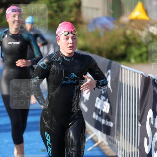 25.08.2024 - Elbe Triathlon Hamburg H.Heesch http://msf.ph/oto/6862858 25.08.2024 09:30:13 Schwimmen 411, 451, 452, 463, 470, 508, 515, 534, 548, 553 meine-sportfotos.de